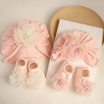 Комплект носков из 2 предметов, детская Шапочка с кружевным цветком для маленьких девочек, Летняя Тонкая Индийская шапочка для новорожденных с носками до щиколоток
