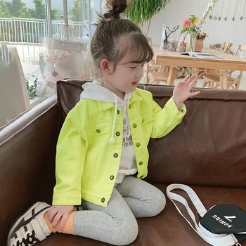 Джинсовая куртка для маленьких девочек 2023, весенне-осенние однобортные пальто с отложным воротником, Корейская детская повседневная верхняя одежда от 2 до 7 лет